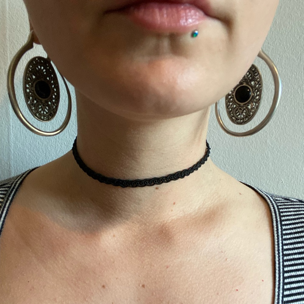 Black choker
